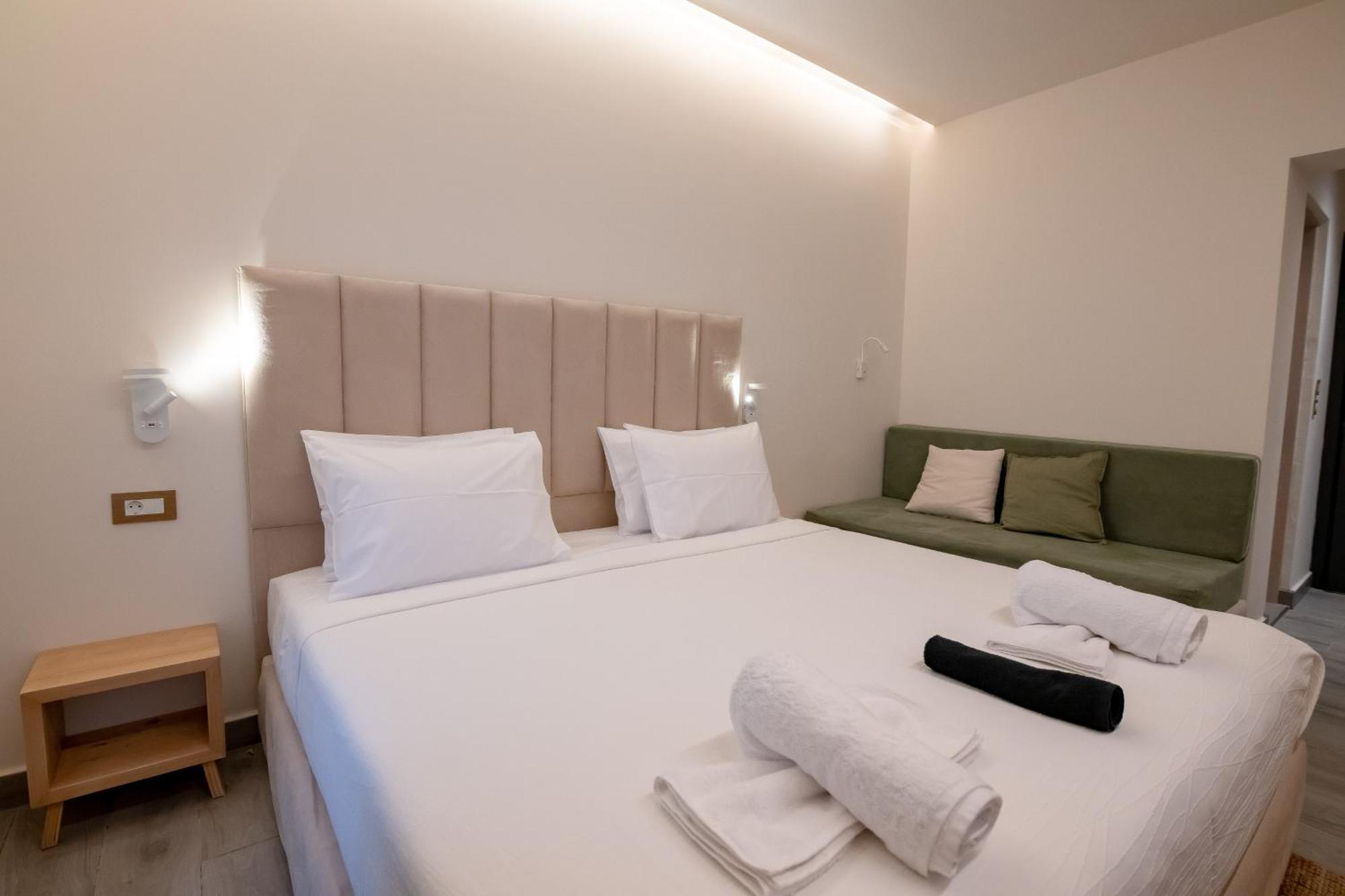 Ocean 11 Hotel Skiathos Town Exterior foto